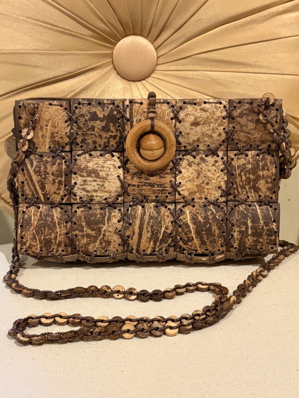 Coconut Shell Zippered Shoulder Bag - Gorgeous!